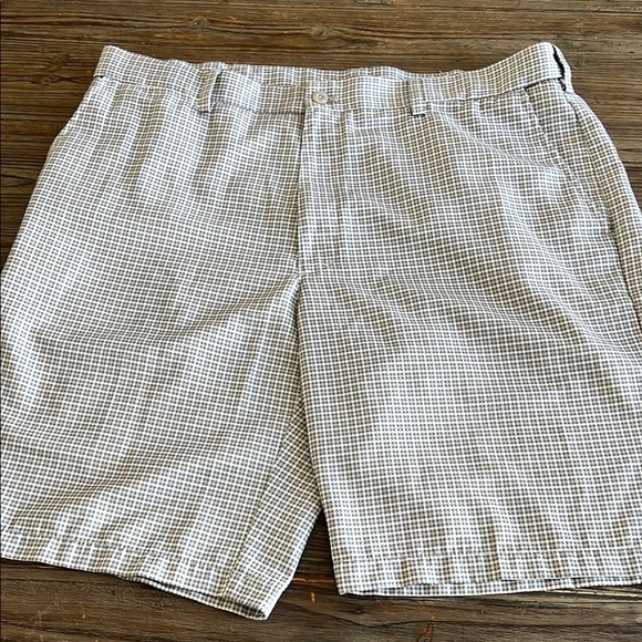 Men's Gray Checkered Shorts - Picture 2 of 12